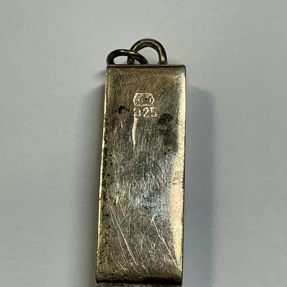 Sterling Silver & carved green Jade warrior face pendant. 1 inch long - Picture 6 of 9